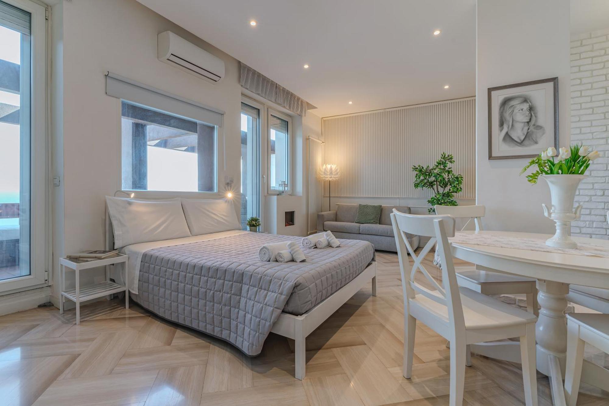 Apartment Loft Corso Trieste Terrazza Sul Mare