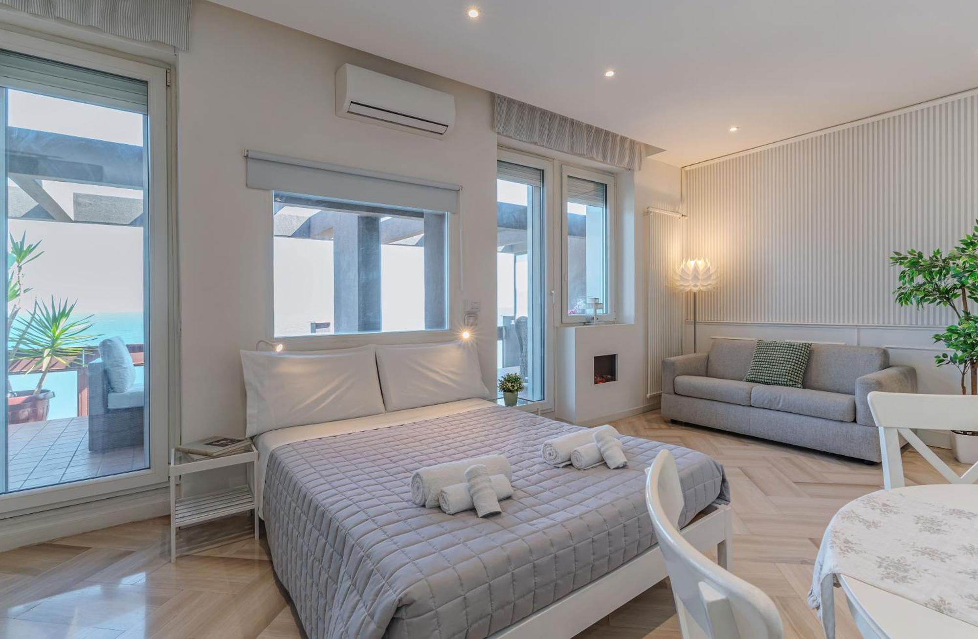 Loft Corso Trieste Terrazza Sul Mare *