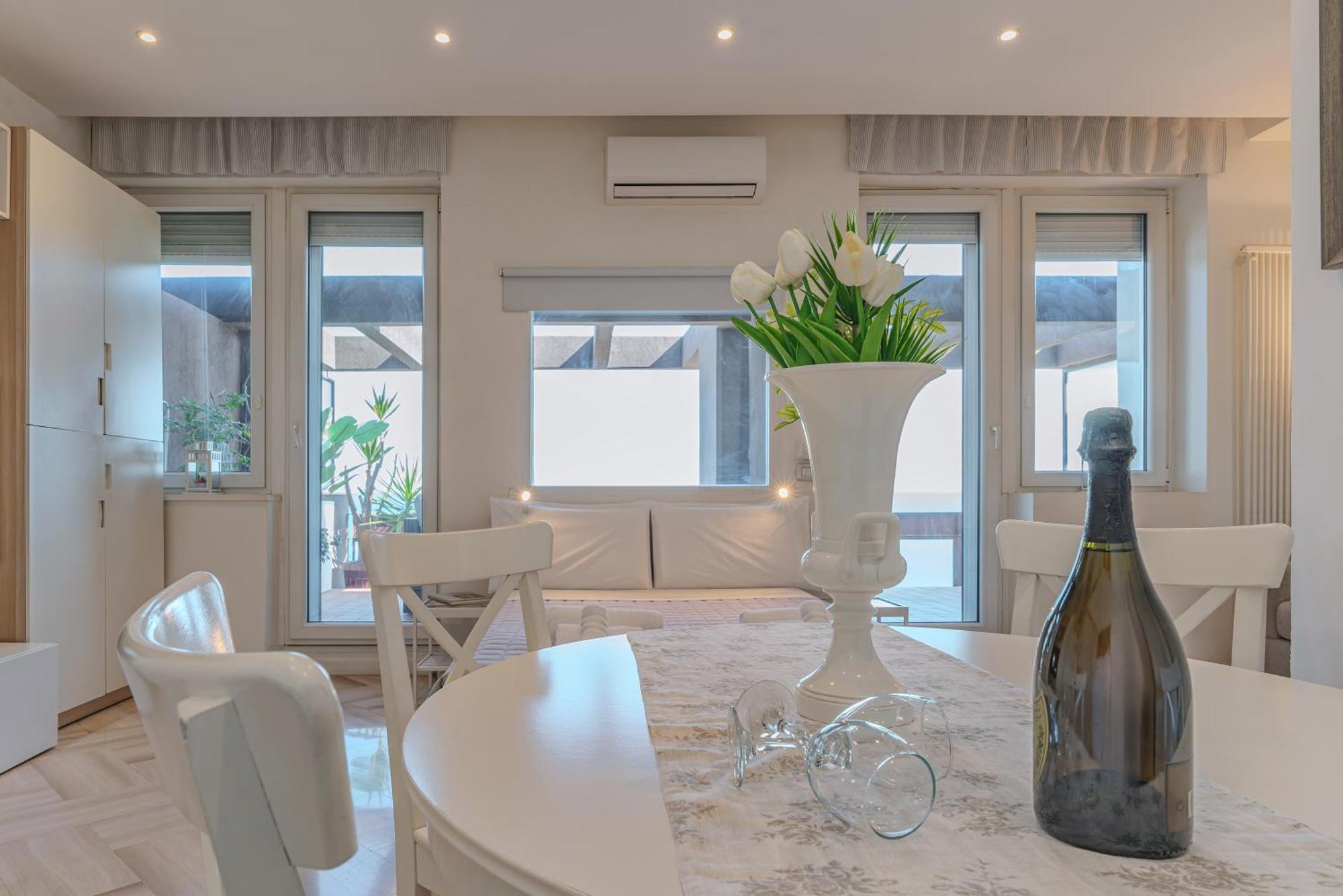 Appartamento Loft Corso Trieste Terrazza Sul Mare *